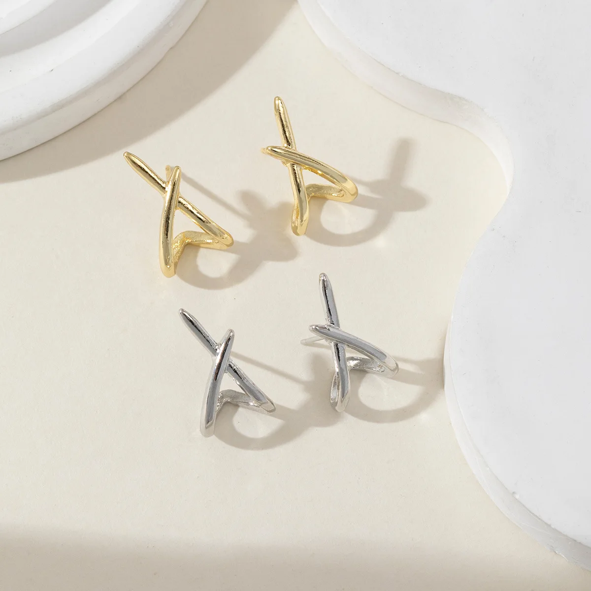 Simple Letter X Shape Stud Earrings for Women Golden Color Twist Metal Bend Earrings Irregular Geometry Personality Jewelry Gift