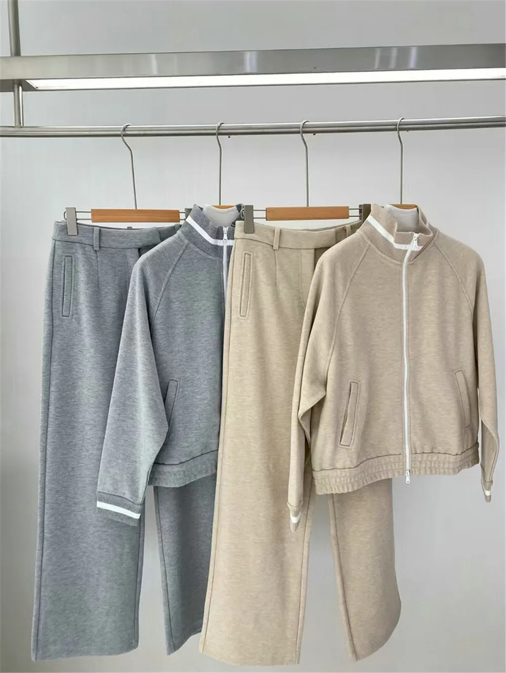 

25 Autumn/Winter New Women's Leisure Sports Set Zipper Long Sleeve Coat+Straight Pants Two Piece Set