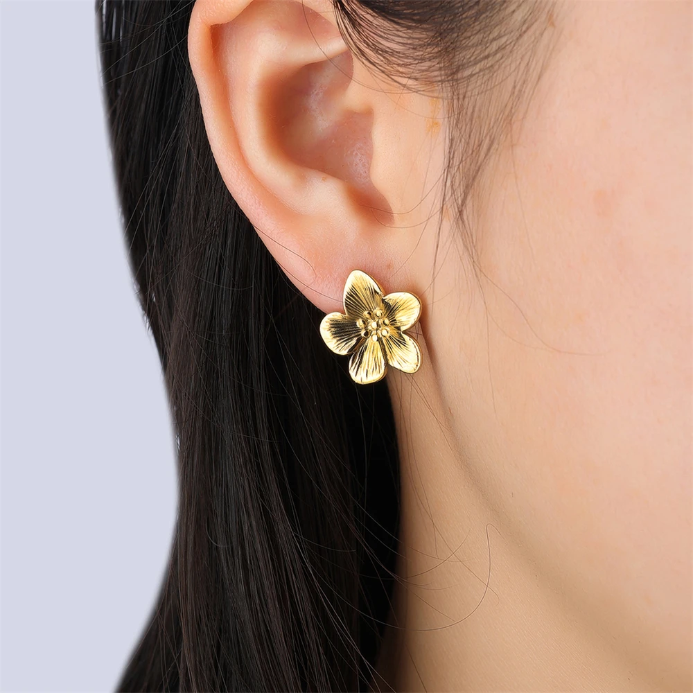 Kpop Stainless Steel Flower Stud Earrings For Women Romantic Party Wedding Earrings Simple Fashion Jewelry Girls Gift 2024