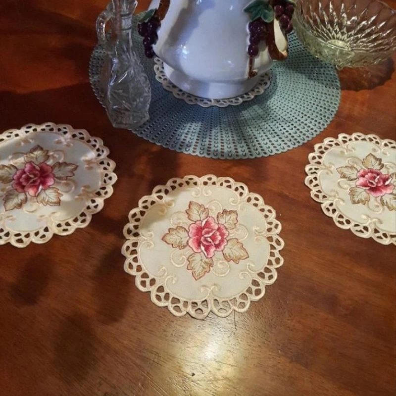 4 قطع جولة مطرزة زهرة طاولة طعام تحديد الموقع الوقايات غطاء المنزل حفل زفاف #6