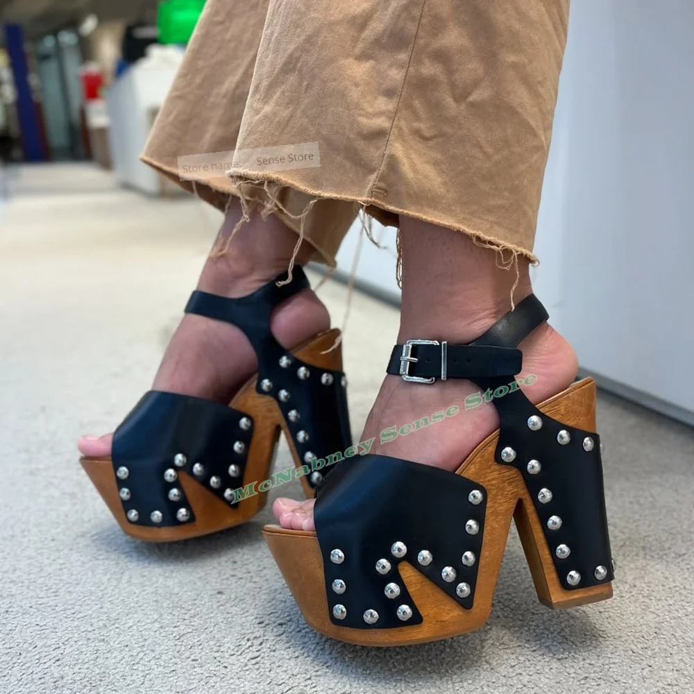 

Thick Sole Rivet Sandals Peep Toe Buckles Straps Chunky High Heels Leather Sandals Women Designer Shoes Summer Party Casual Shoe