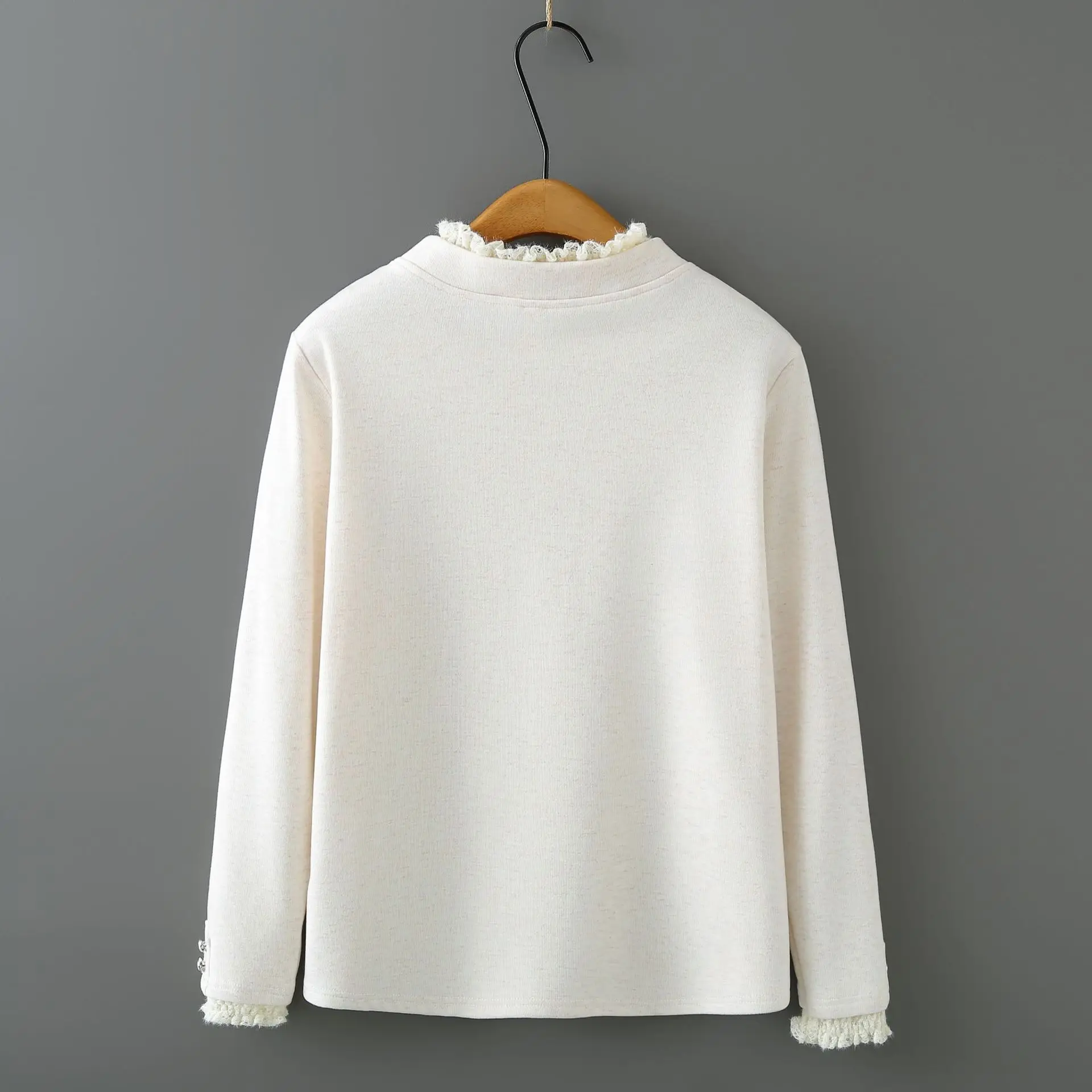 XXXXL موضة حجم كبير تي شيرت نسائي جديد للخريف والشتاء زر الدانتيل قاعدة بأكمام طويلة القمم الداخلية 2522