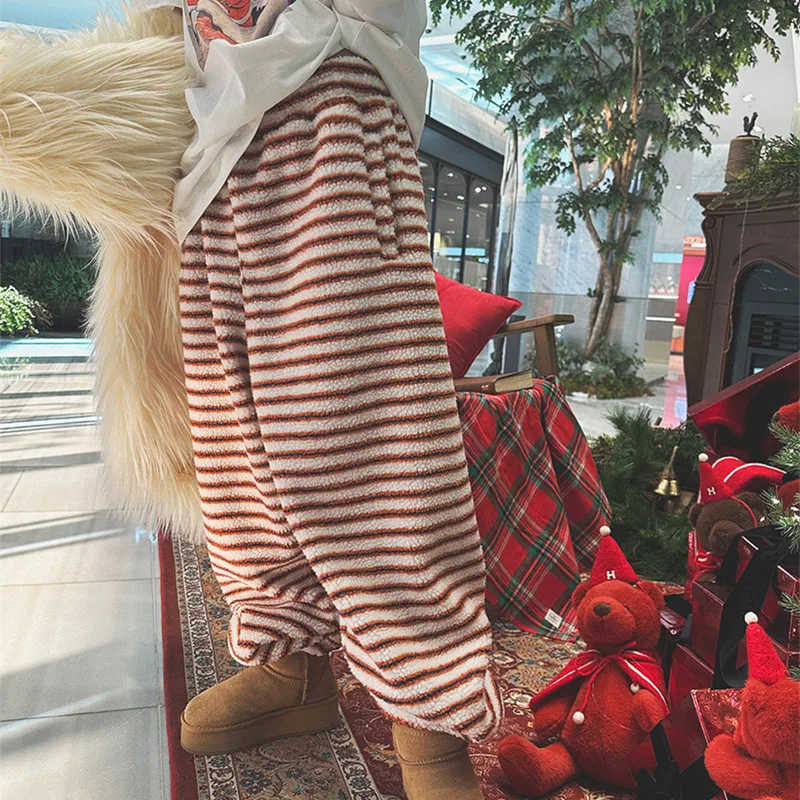 Pantaloni casual in pelliccia di agnello elastica a vita alta chic modello a righe da donna pantaloni lunghi coreani a gamba dritta autunno inverno
