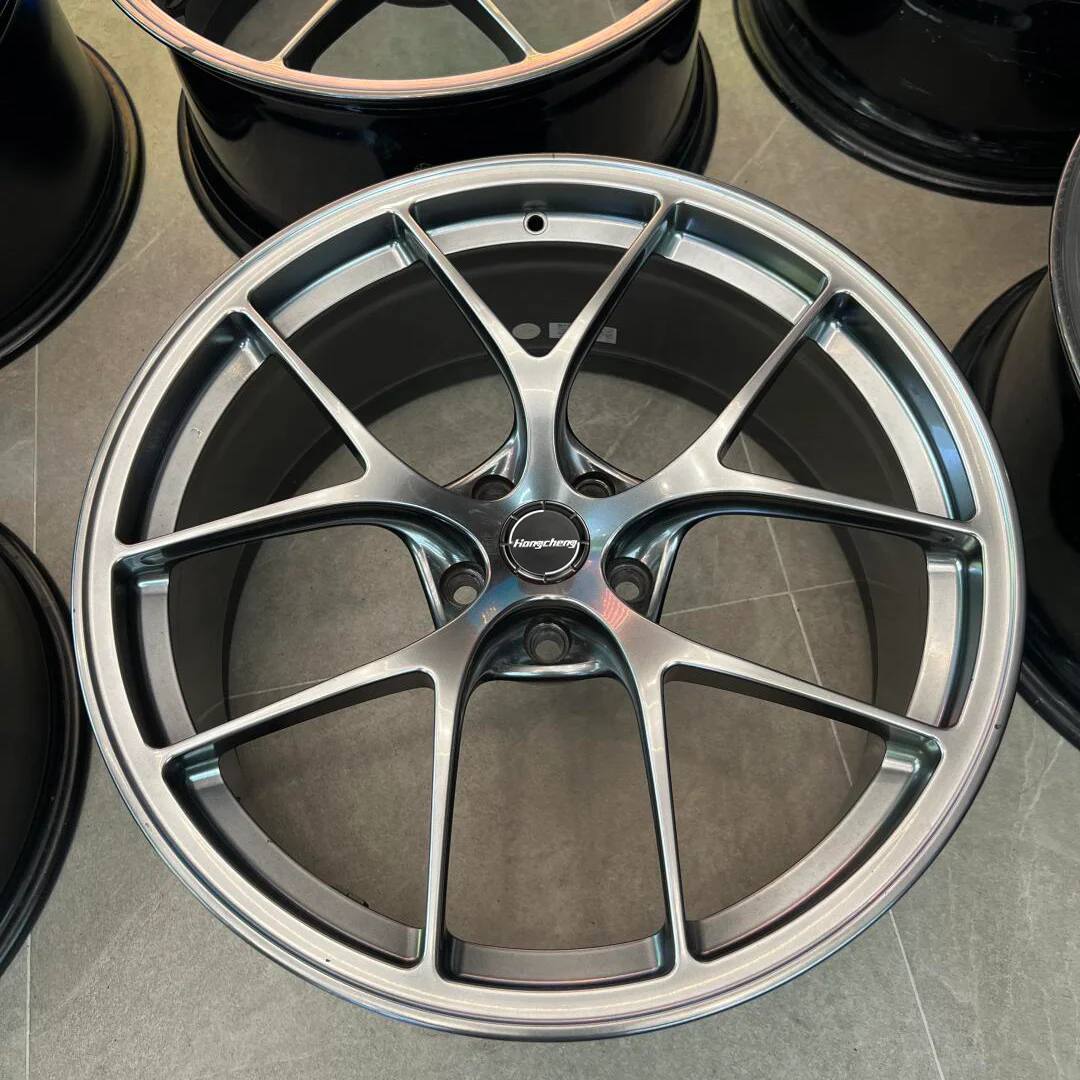 حافة سبائك الألومنيوم عجلة مزورة مخصصة مجوفة تكلم 17 18 19 20 21 22 بوصة لسيارات BMW M4 أودي Q3 A3 VW GTI