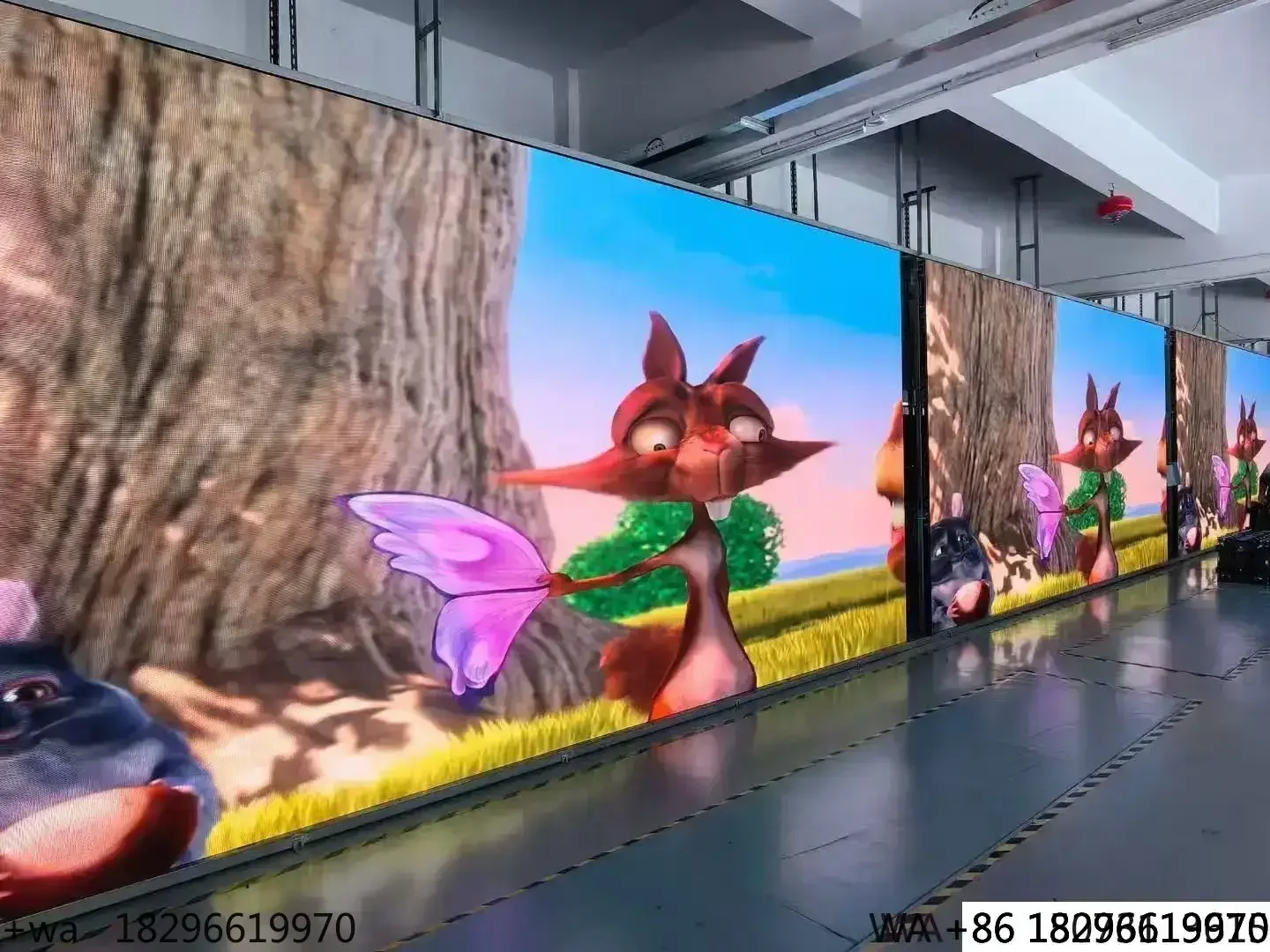 

Outdoor P2.604 Lightweight Waterproof LED Rental Screen for Stage Background Events