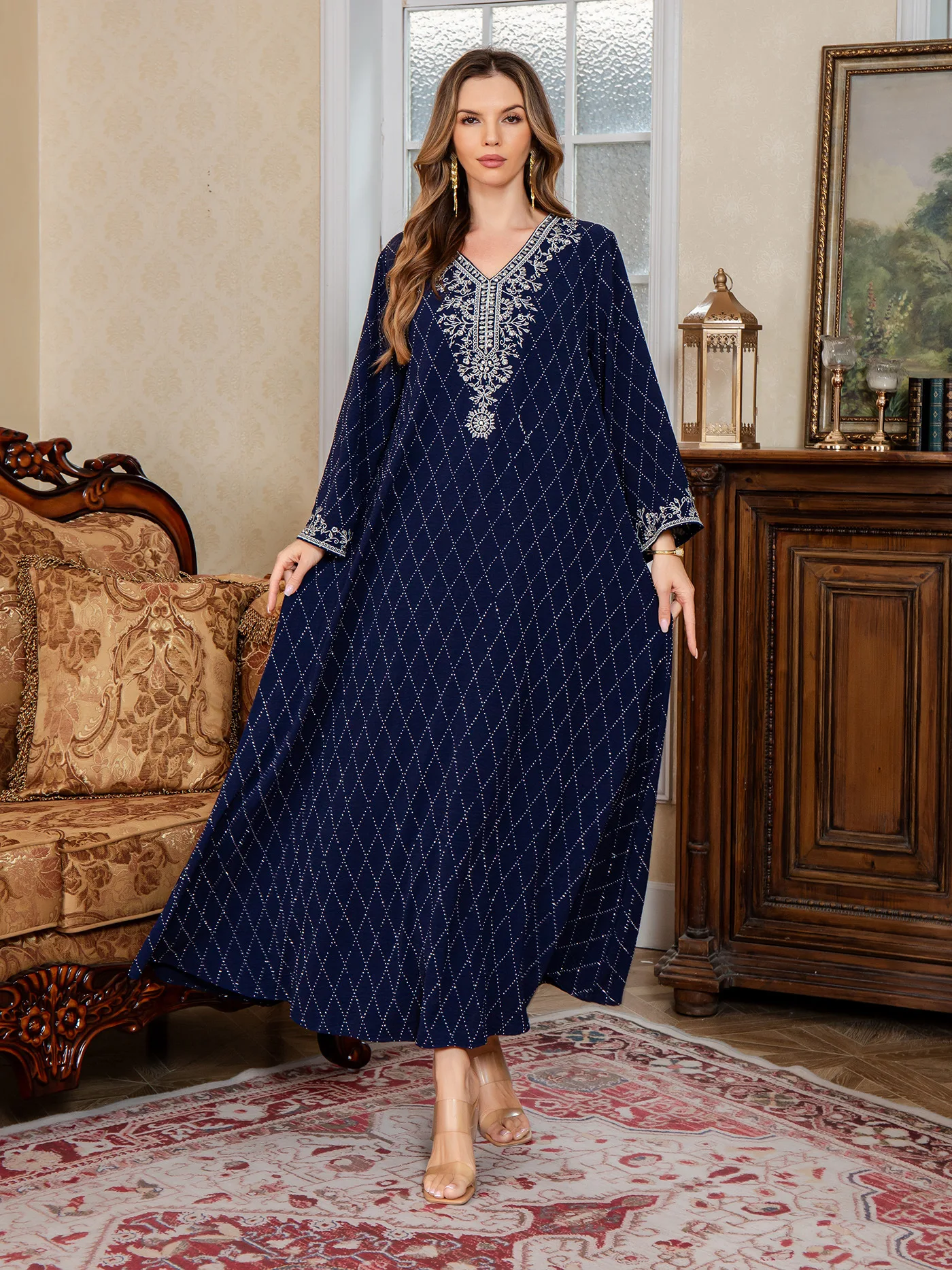 

Women's Embroidered V-neck Long Sleeve Ankle Length Luxury Elegant Trendy Abaya Middle East Muslim New Fashion Female Clothes