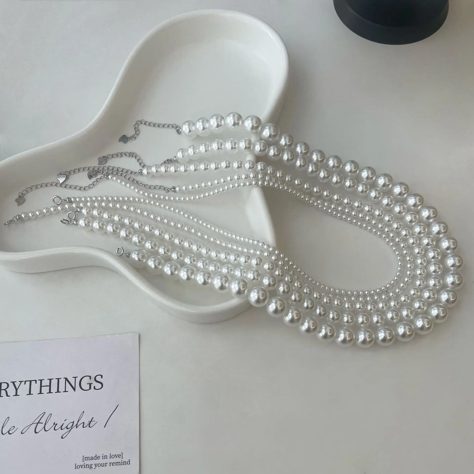 

Elegant and Luxurious Women's Jewelry S925 Sterling Silver High-Quality Round High-Luster Australian White Pearl Necklace