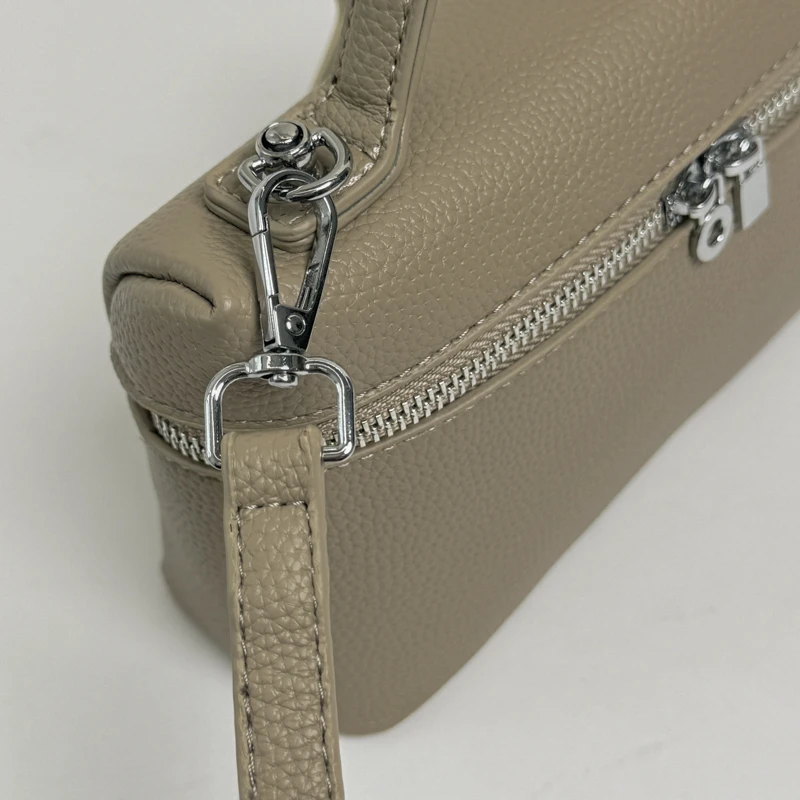 Luxuriöse Handtasche aus Kunstleder mit Kieselstein-Optik für Damen, Umhängetasche mit Henkel und Pferdeanhänger, Retro-Reise-Kosmetiktasche, Schultertasche – Detail 12