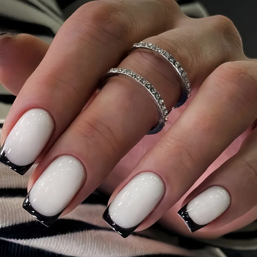 

24PCS Simple Black French Fake Nails Square Press on Nails Glossy Fashion French Tip Design High End Removable False Nails 네일팁투명