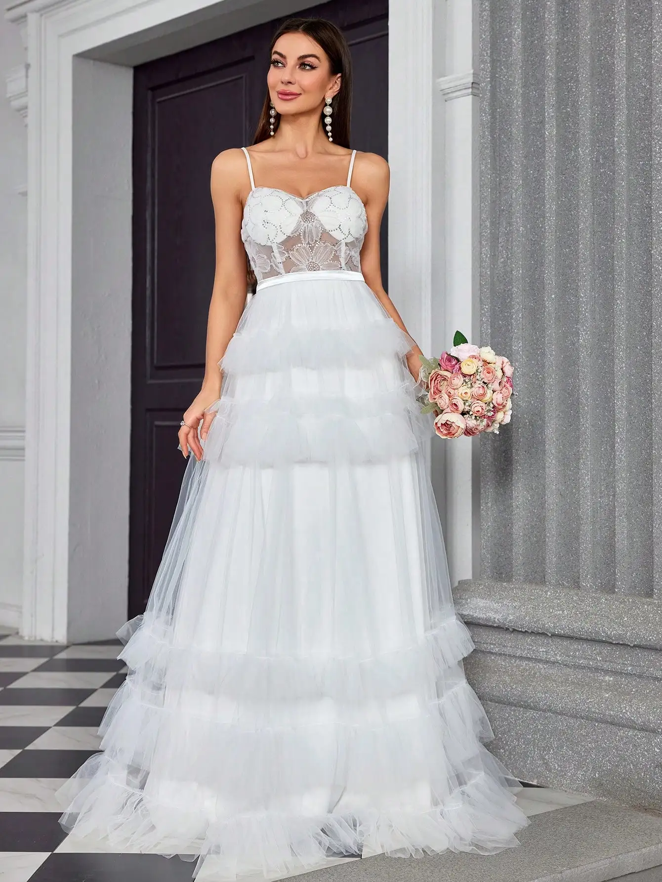 Three-dimensional embroidered sequin, see-through, patchwork, multi-layer halter, cake, wedding dress, bride's grand display, we