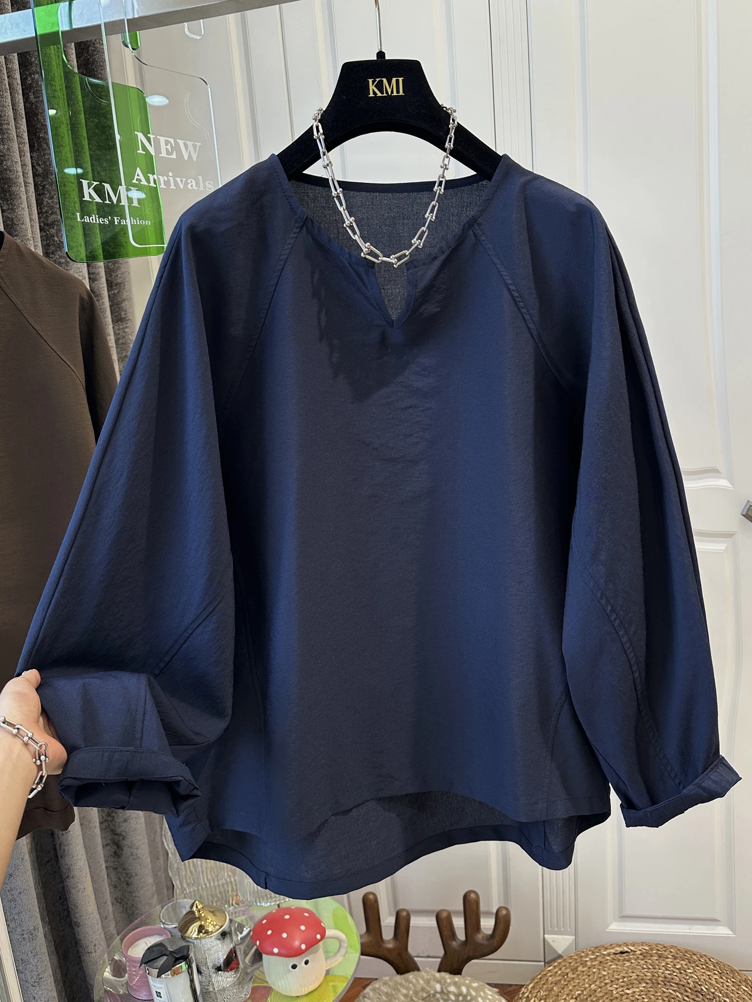 

Lightweight Long Sve Sweatirt Women's Large Size 300 Pou Simple Scissors Collar Batwing Sve Early Autumn Pure Colo...