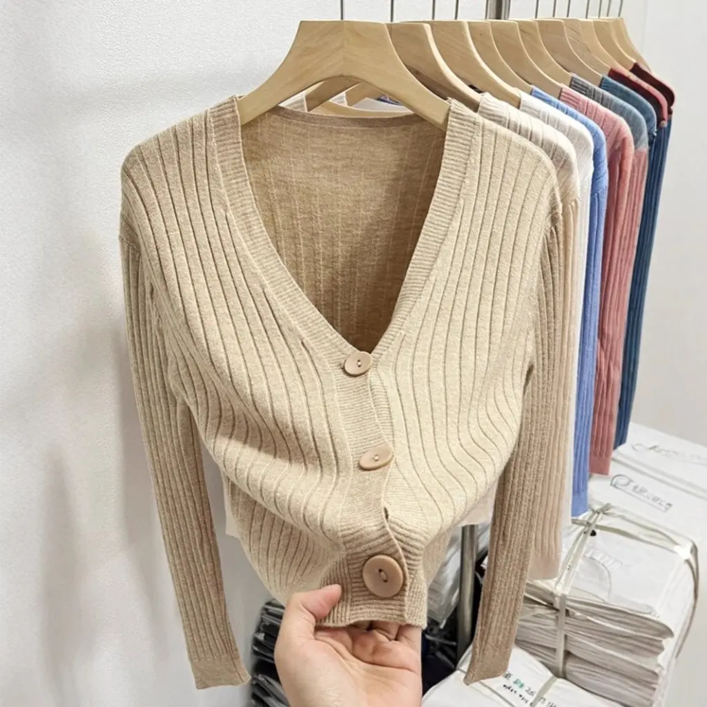 

Fashionable Women's Long-Sleeved Knitted V-Neck Cardigan Trendy Thin Sweater Jacket Short Top for Spring Autumn