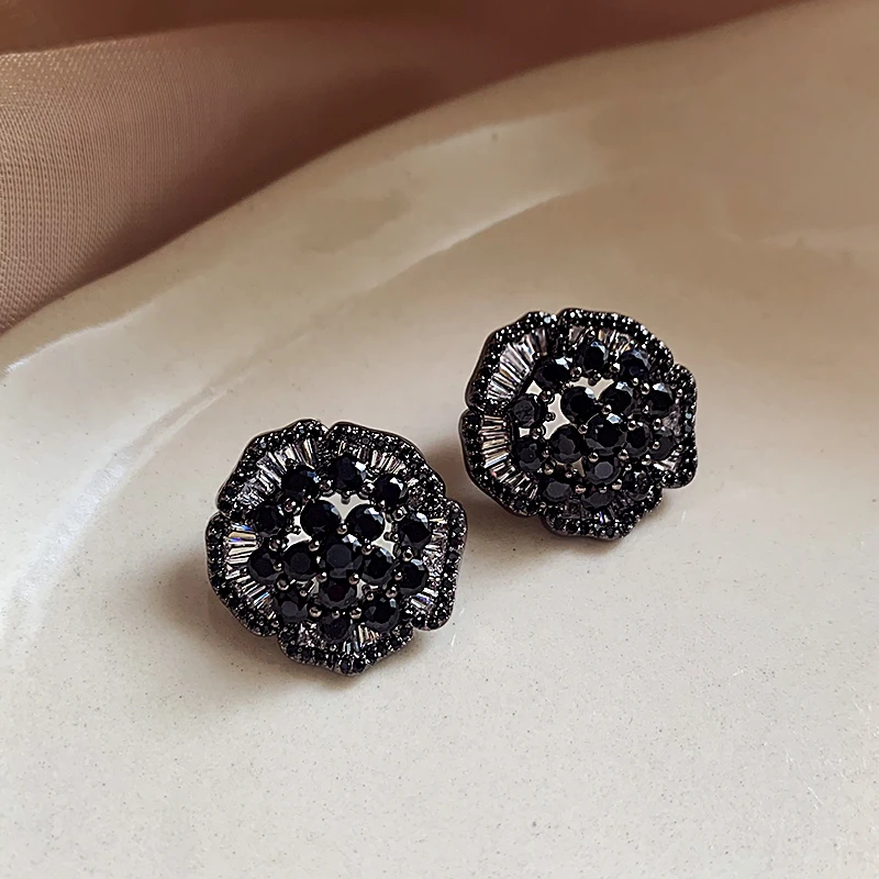 2024 Korean new design fashion jewelry silver plated black zircon flower earrings elegant women\'s evening party accessories