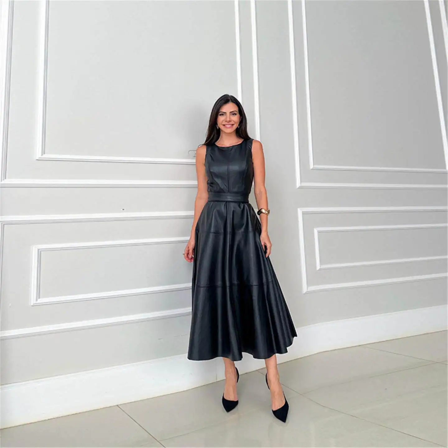 

Весна 2025: Элегантное кожаное платье без рукавов, однотонное, с завышенной талией, А-силуэт, для офиса и прогулок по городу