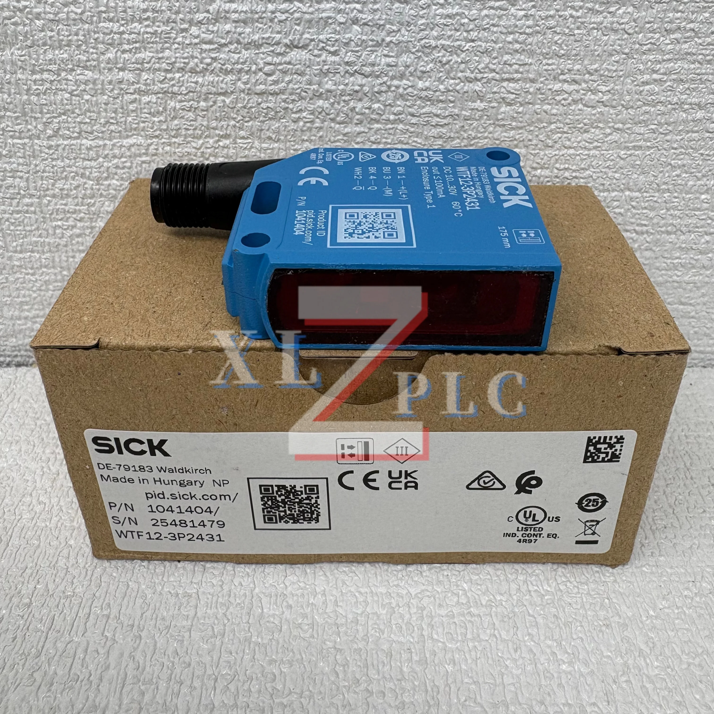 WT34-R220 Saklar Sensor Fotolistrik WTF12-3P2431 Asli Baru