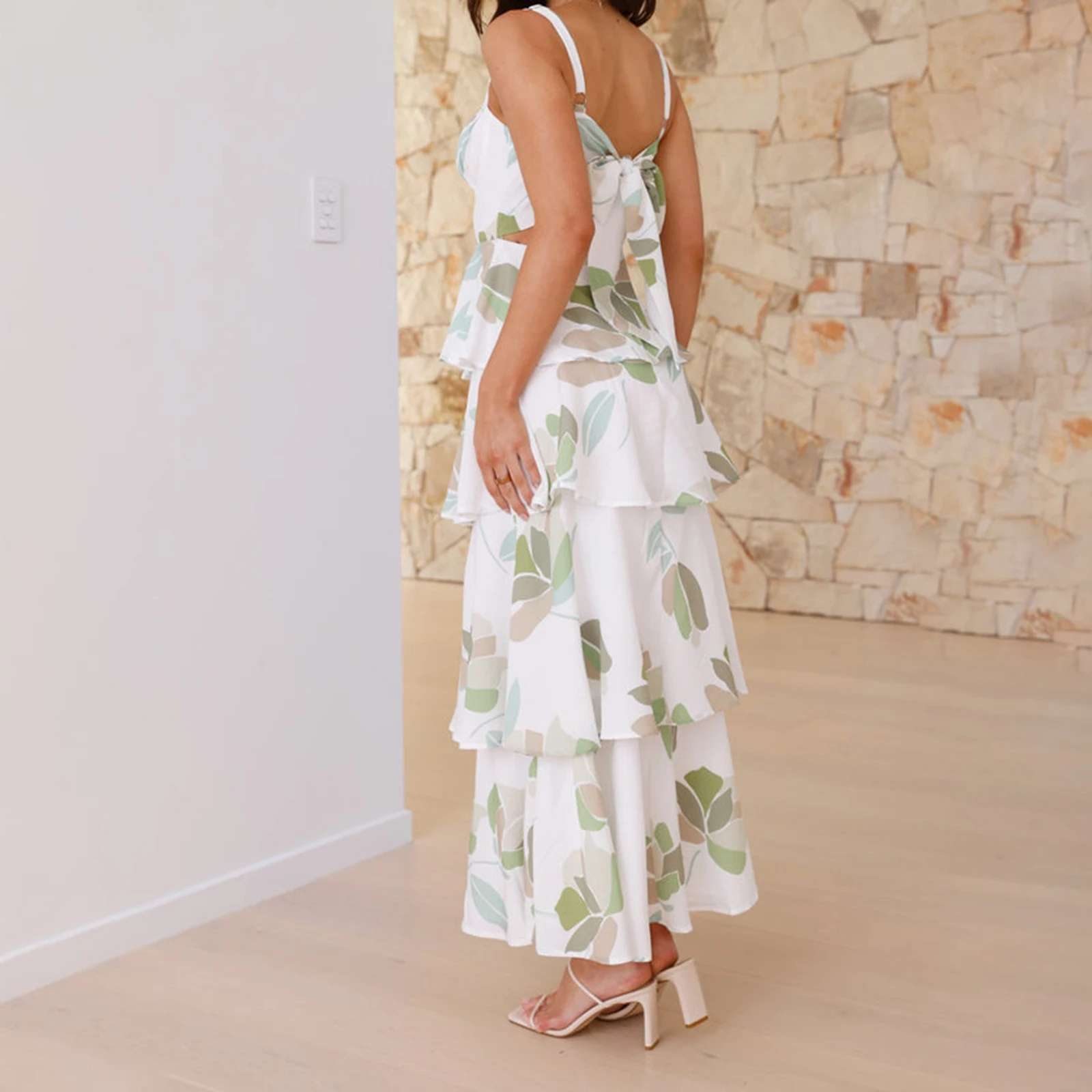 Robe longue à plusieurs niveaux pour femmes, imprimé Floral, sans manches, camisole, à nouer dans le dos, à volants, pour la plage, décontractée, 2025