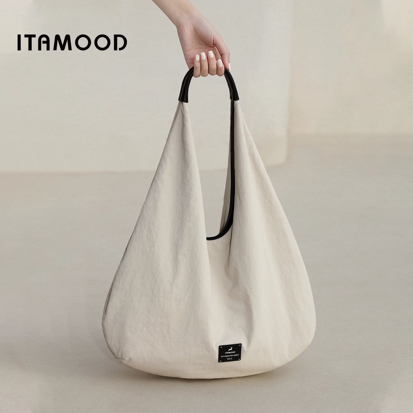 

ITAMOOD Сумка-хобо для женщин Черно-белая большая вместительная модная уличная трендовая сумка подмышки Оригинальный дизайнерский бренд Рождественский подарок