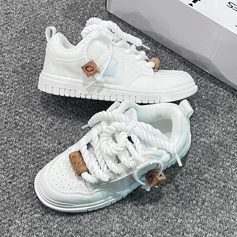 White Sneakers, Fashionable and Trendy, Large Size Shoes, Men's Shoes, Women's Shoes, Casual Shoes, Breathable, Versatile Casual Sneakers