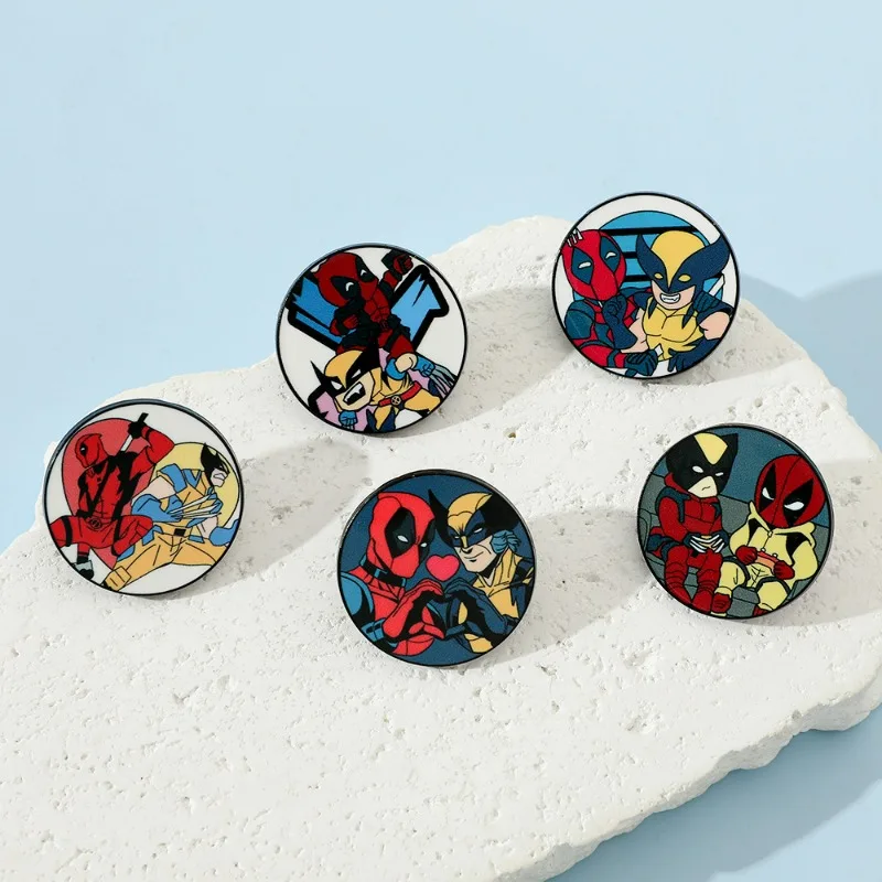 Broche en émail de dessin animé Disney Deadpool et Wolverine, insigne en métal Spider-Man drôle, accessoire de cosplay, cadeau d'anniversaire