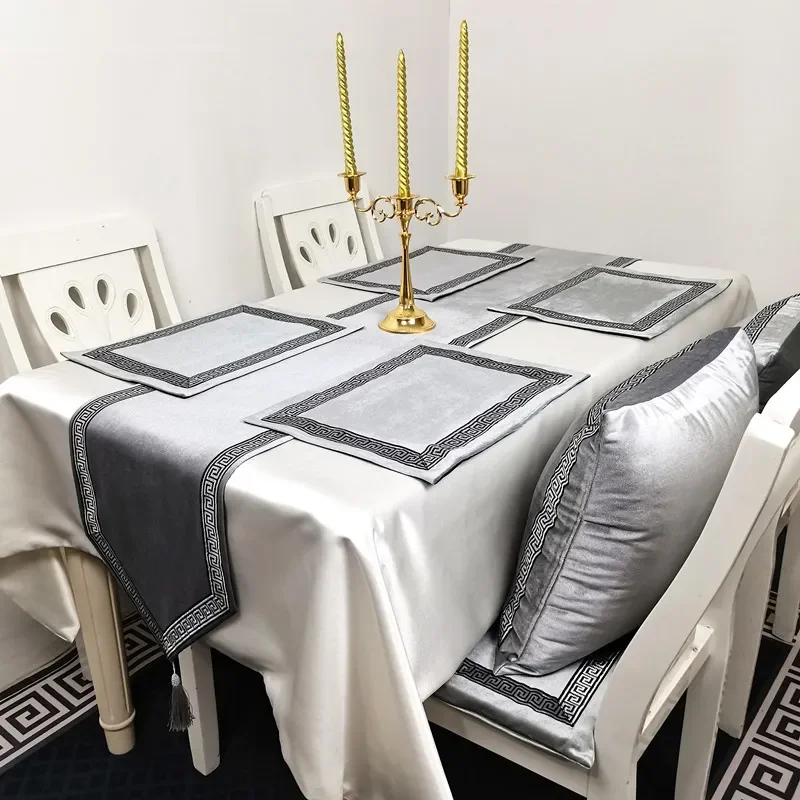 Embroidery Velvet Table Runner 32*120/160/180/210/240cm High Quality Thick Luxury Table Runners Placemat Diningroom Table Decor