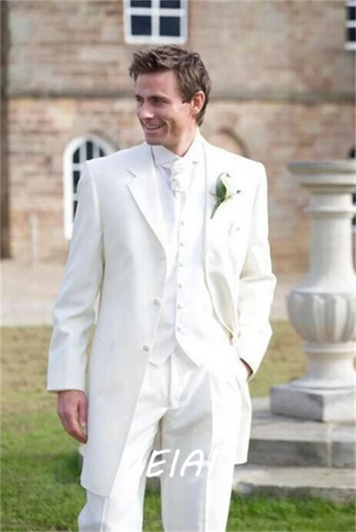 

Смокинг жениха с тремя пуговицами цвета слоновой кости, женихи с лацканами, свадебные/вечерние костюмы, шафер, жених (куртка + брюки + галстук + жилет)