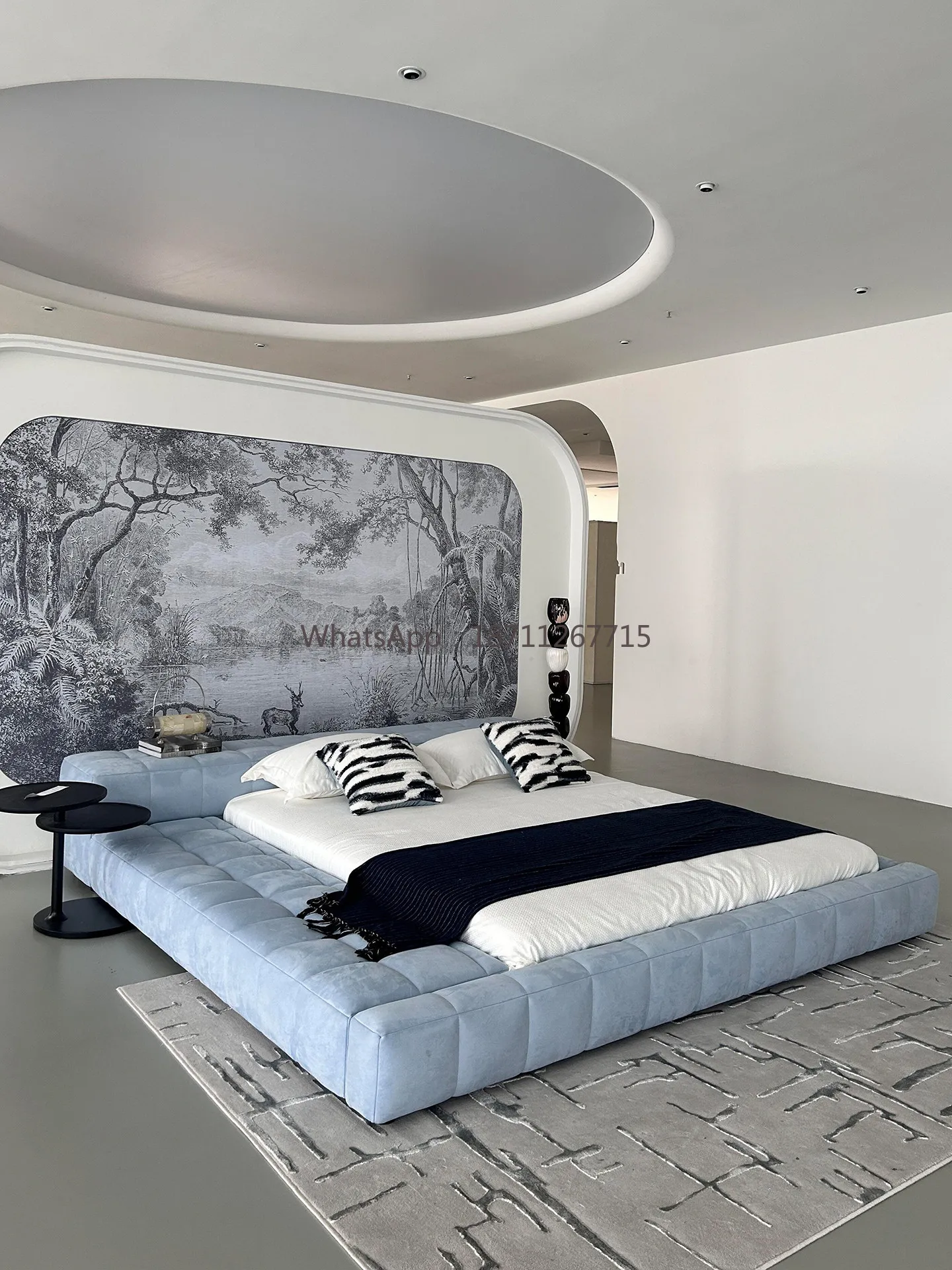 

Italian minimalist classy square rubik's cube large apartment master bedroom tatami double bed