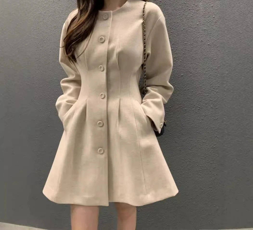 

Autumn New Product Retro Style Round Neck Waist Design Single Breasted Woolen Dress