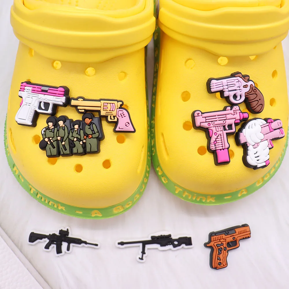 Wholesale 50pcs Shoe Charms Pink Toy Pistol Revolver Soldier PVC Garden Shoe Buckles Decoration Fit Hot Gift Kids X-max Gift