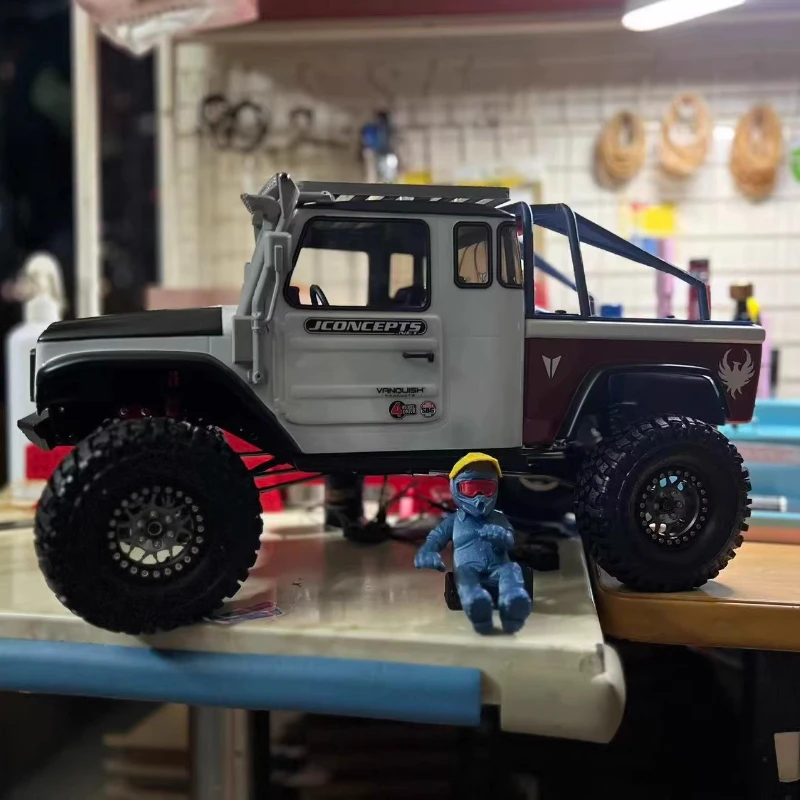 Figurka kierowcy modelu samochodu symulacyjnego do samochodów RC Crawler w skali 1/10 1/8 TRX4 Defender AXIAL SCX10 RC4WD D90 TRX6 MK07 Tank 300 VP Parts