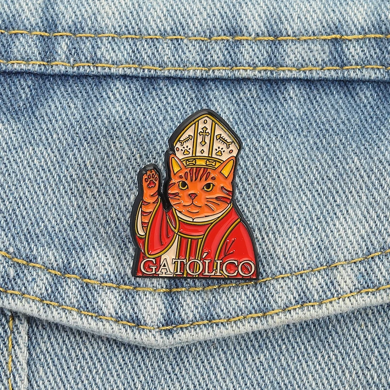 Holy Father Cat Enamel Pins Cartoon Animal pope Pontiff Brooches Lapel Badges Funny Jewelry Gift for Kids Friends