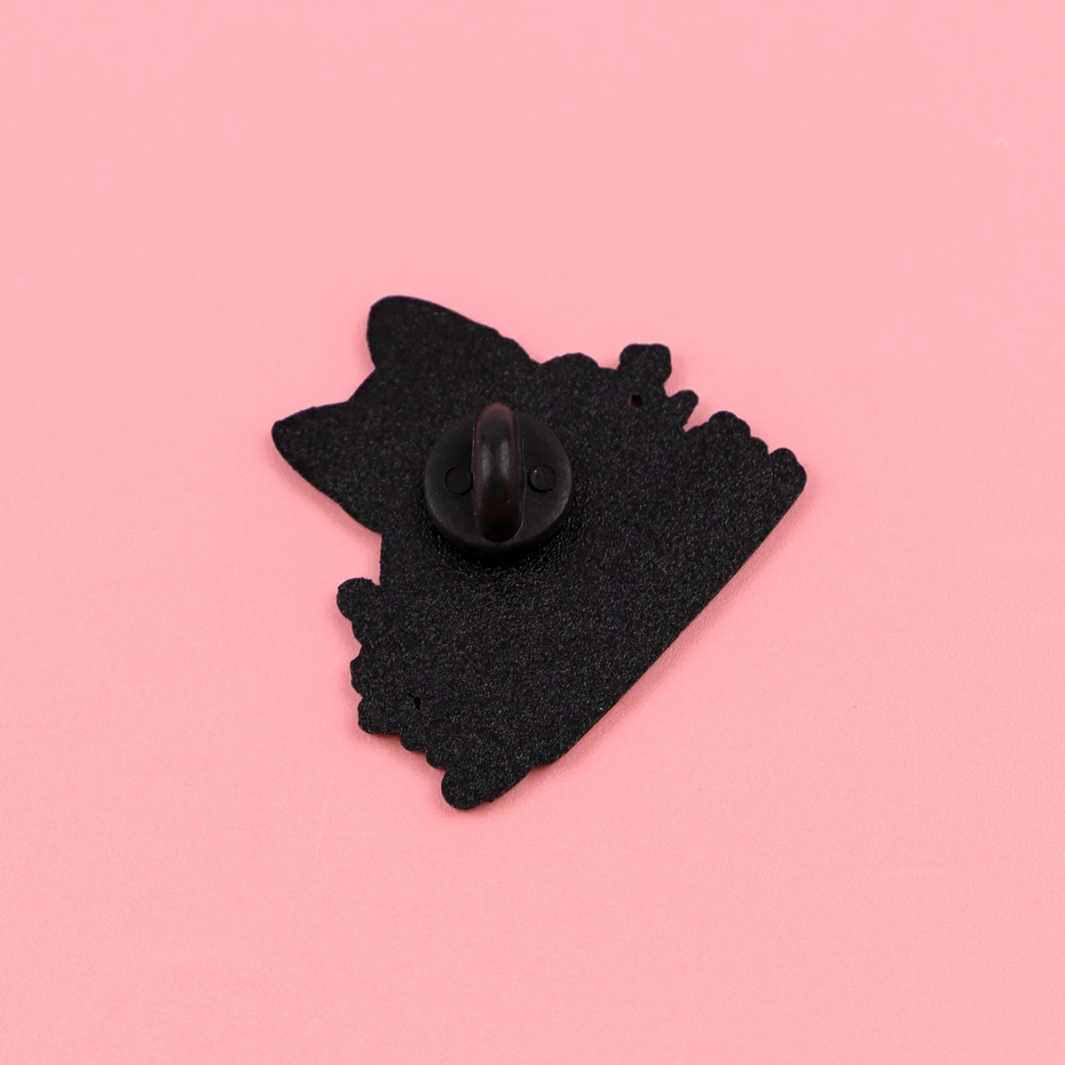 Pin esmaltado gato – Insignia metálica para solapa, mochila y sombrero