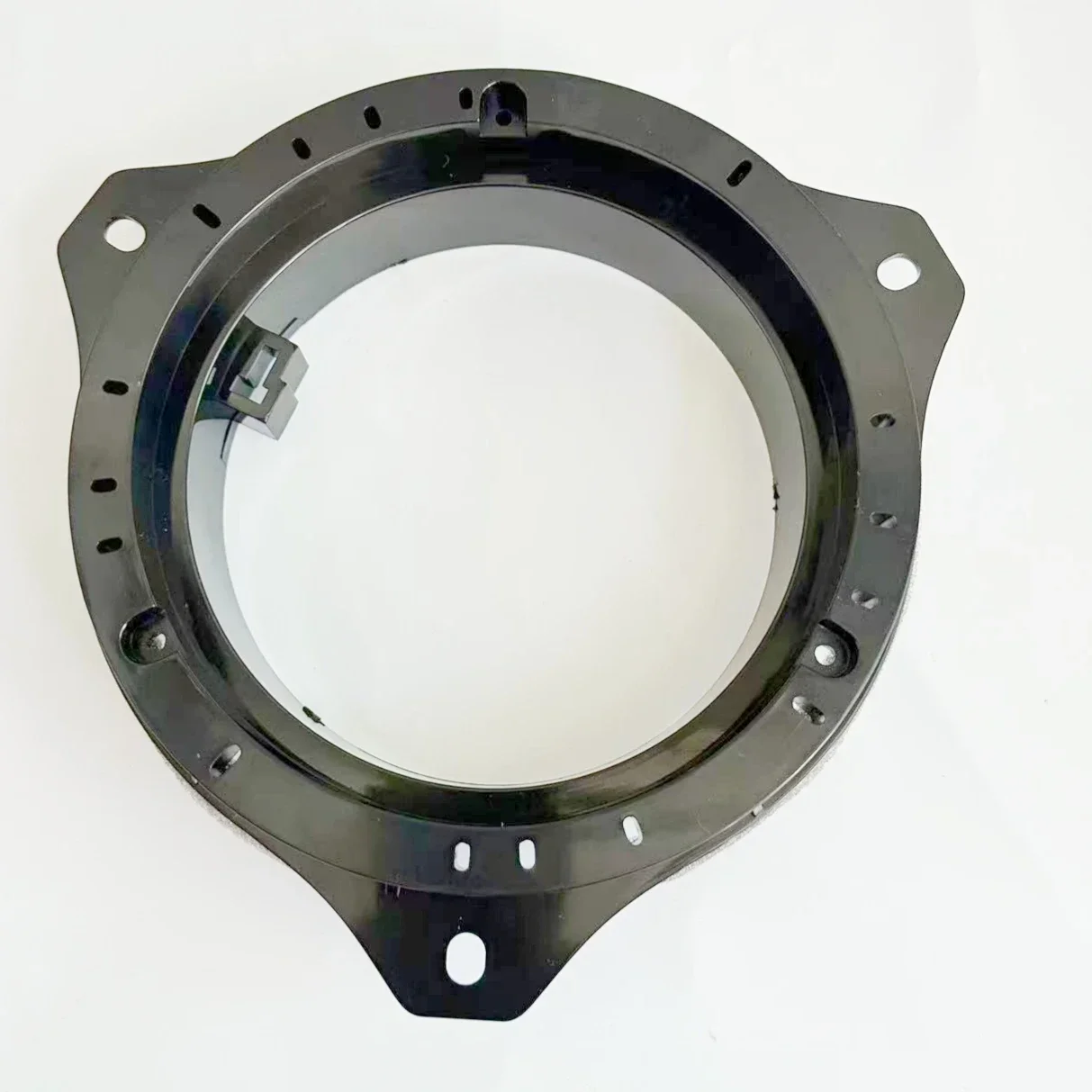 Adecuado para Suzuki Swift Vetter soporte de montaje de bocina de puerta de 6,5 pulgadas junta especial no destructiva de bocina de coche con enchufe