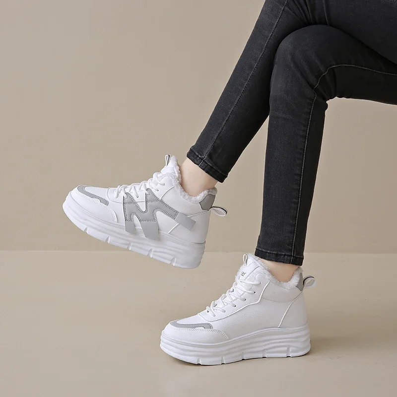 Zapatillas de deporte con plataforma para mujer, nuevo estilo, moda para exteriores, botas cálidas a prueba de frío, versión coreana, zapatos de algodón versátiles para mujer