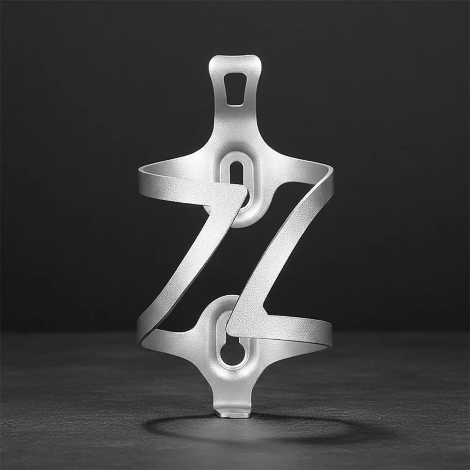 

Алюминиевый держатель для велосипедной бутылки, простая установка, универсальный держатель для напитков, износостойкий.