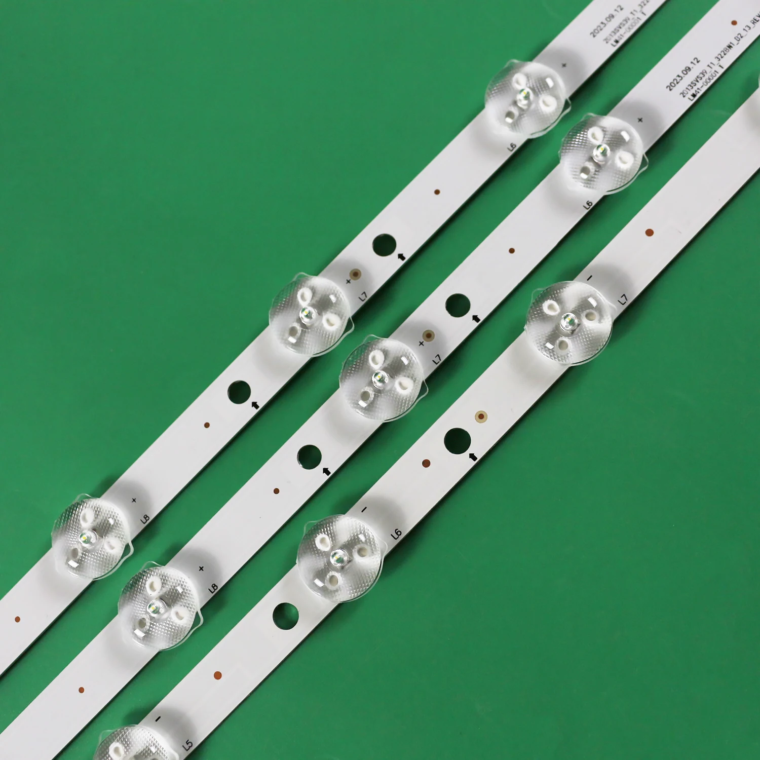 شريط LED(3) BN96-29032A BN96-29033A 2013SVS39_T1_3228N1 T2 LM41-00001U LM41-00001T UN39FH5005 CY-DF390BGAV1H HG39EC470 HG39NA570