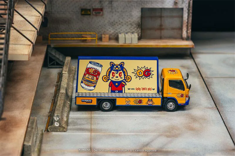 รถบรรทุกจำลอง Tarmac Works 1:64 รุ่น Fuso Canter OG สีเหลือง ทำจากโลหะหล่อ