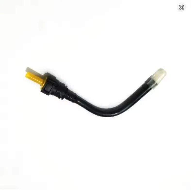 Suitable for Citroen Sega 307 308 408 brake fluid brake oil pot connecting pipe ZQ92285280