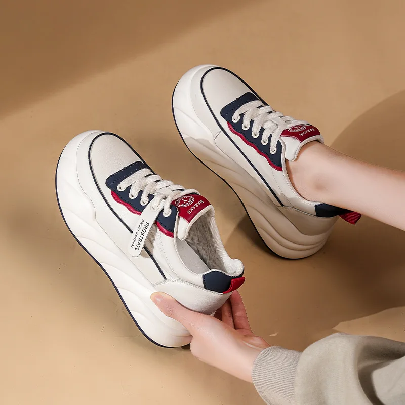 

Leather Casual Shoes Women's Spring 2024 New Thick Bottom Versatile Leisure Shoes Trendy Heightening Women's Footwear