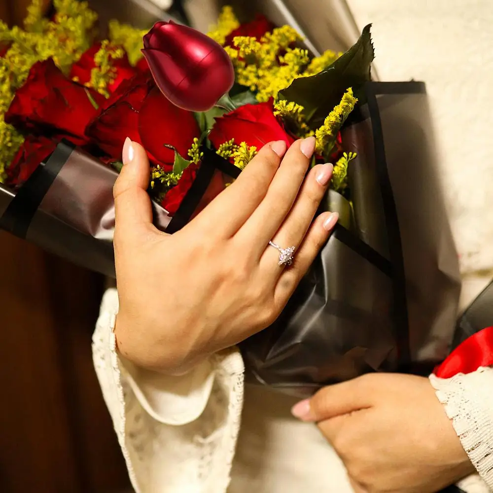 Romantic Simulation Rose Ring Box Velvet Red Gift Display Box Pendant Packaging Portable Jewelry Storage Box Valentine's Day