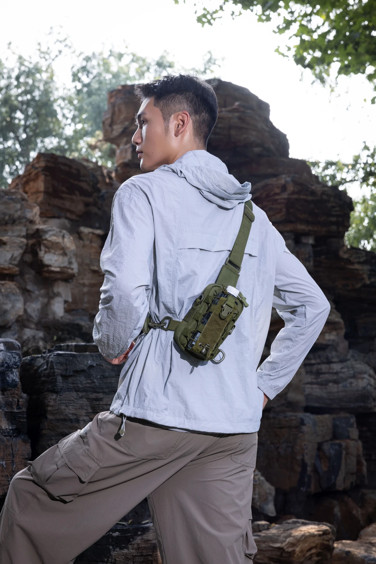 Taktische Brusttasche für den Außenbereich, Walkie-Talkie-Nylontasche, Sport- und Fitness-Rucksack für Outdoor-Aktivitäten und Radfahren, Schlüsseltasche, Tasche mit mehreren Fächern, Studentenmodell. – Detail 3