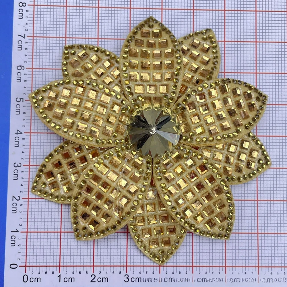 New Sparkling Rhinestone Flower Brooches for Women Applique Fabrics Corsage Lapel Pins Fashion Wedding Party Jewelry