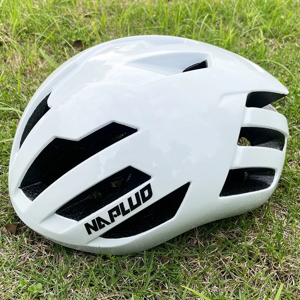 Bicycle Helmet Mountain Road One-piece Molding Bike Helmet Men and Women\'s Outdoor Safety Sports Racing Cycling Helmet Safety