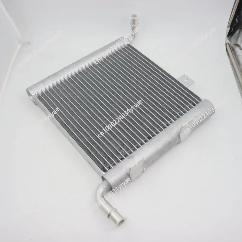 Suitable for Land Rover Star L560 Jaguar F-PACE auxiliary radiator, water tank LR092120