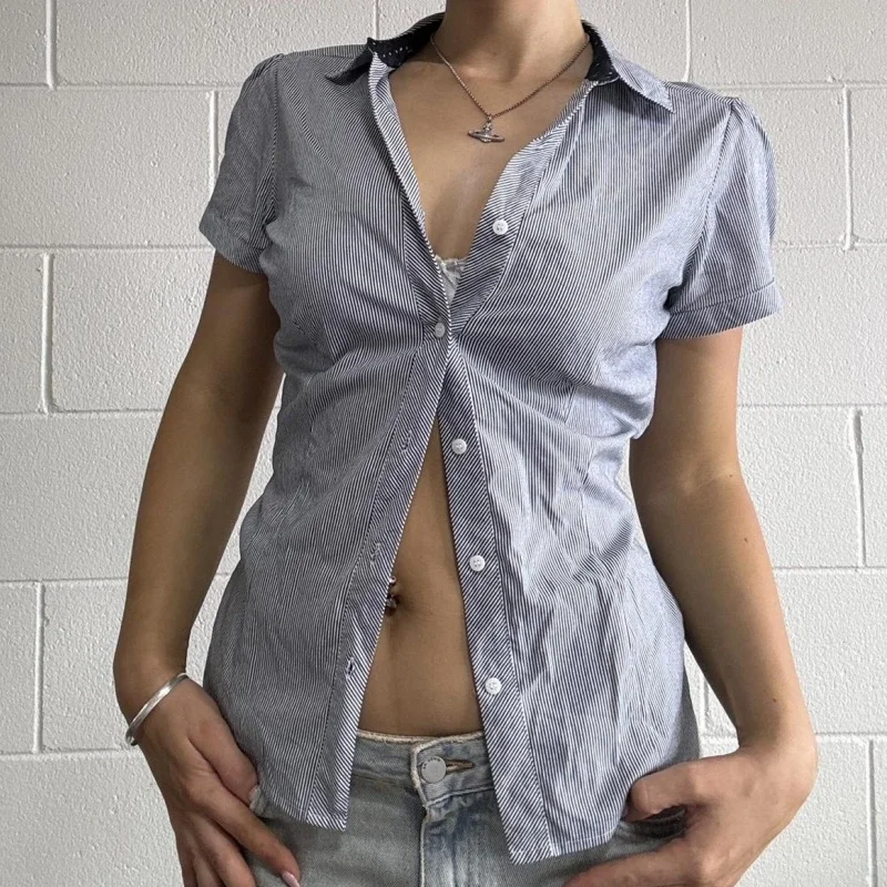

Plaid Print Y2K Blouses for Women Button Up Chic Short Sleeves Tuurn-down Neck Vintage 2000s Top Kawaii Aesthetic Outfits