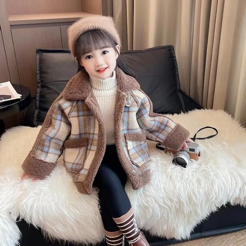 

New 2025 Girls' Autumn Winter Plaid Lamb Wool Coat Korean Style Faux Fur Children's Jacket for 3-12 Years Kids Warm Cozy Wear
