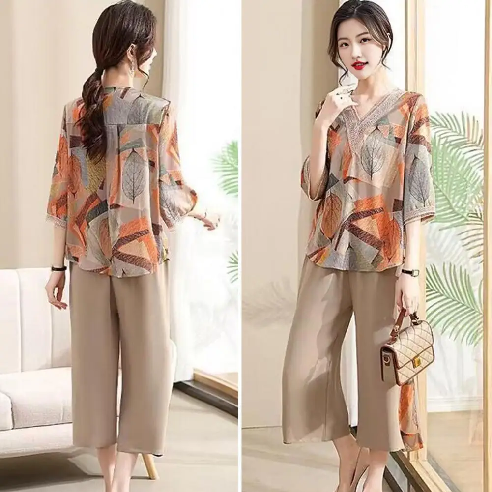 Casual Two-piece Suit Stylish Leaf Print Mid-aged Women's T-shirt Trousers Set with V Neck Half Sleeve Loose Wide for Mother's