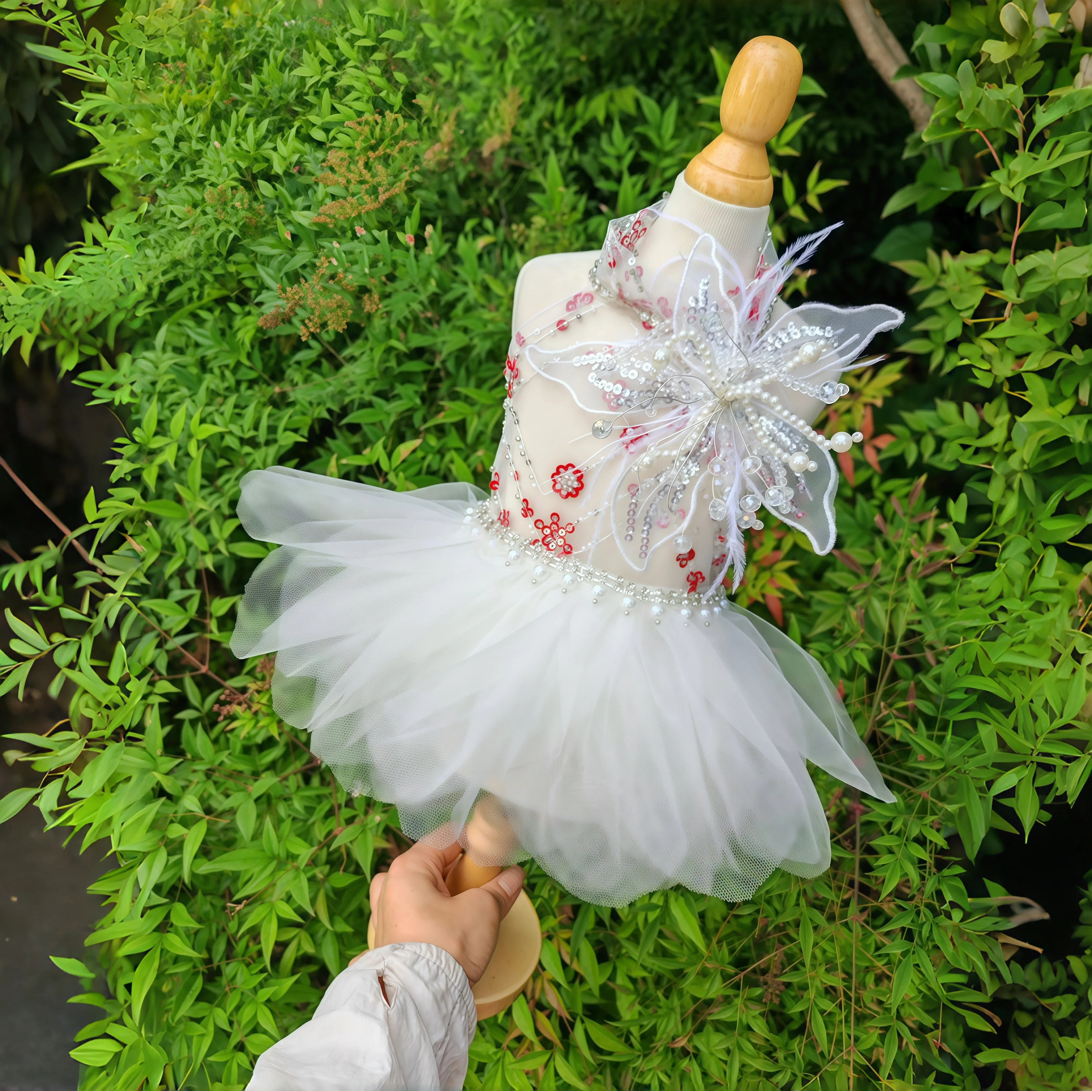 Handmade Luxury Heavy Embroidery Sequins Dress for Small to Medium Dogs Fashion Pet Dog Clothes with Shiny Bright Sequins
