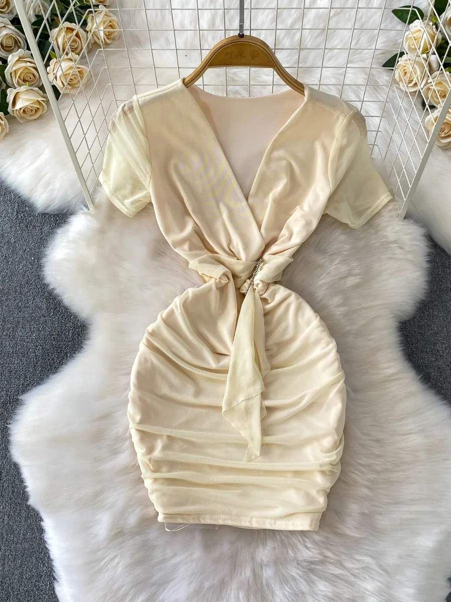 Foamlina 여성 여름 메쉬 미니 드레스 섹시한 크로스 V 넥 타이 허리 딥 넥 라인 슬림 피트 Bodycon Club Party Outfit