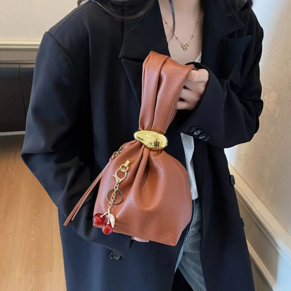 Pochette in PU con motivo Lichee in tinta unita Ciondolo in ciliegia Borsa da sera per feste di grande capacità Portamonete in stile coreano