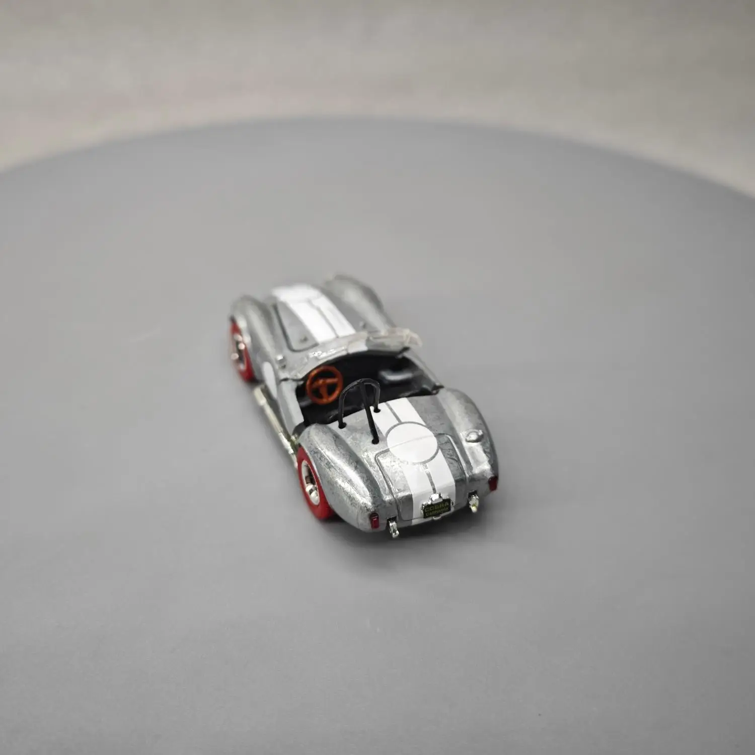 

ACME 1:64 SHELBY COBRA Shelby Cobra 427 S/C Clearcoat Red Wheel SC-705-M Advanced Collection Ornament Модели автомобилей